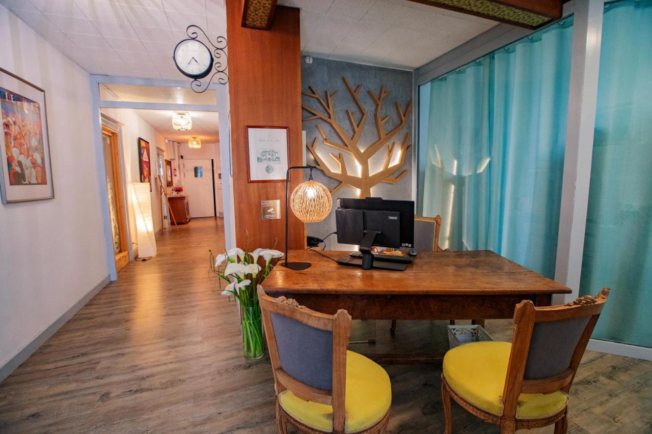 Hostellerie Du Parc كامبو-لي-بان المظهر الخارجي الصورة